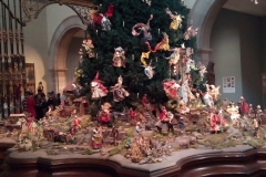 Sapin de Noël avec crèche, en prêt de la mairie de Béziers (ou de Hayange, je ne sais plus).